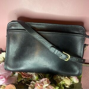 Coach vintage Black Leather crossbody Bag